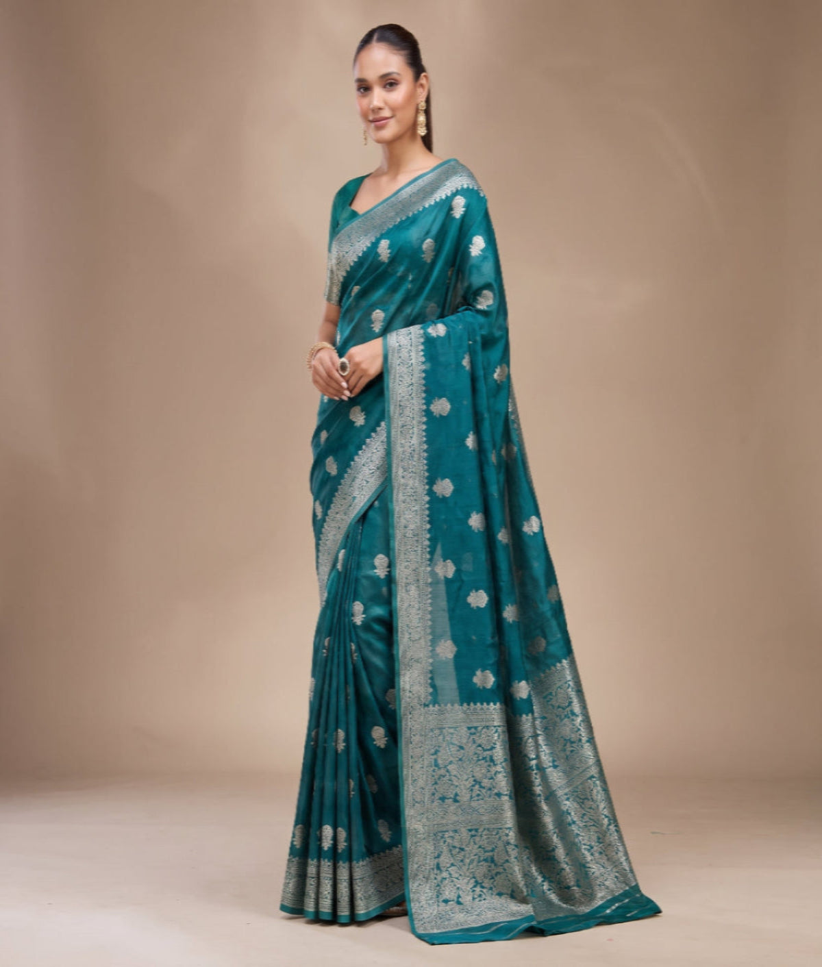 Classic Banarasi Silk Saree With Matching Blouse Piece (Unstitched)